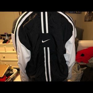 nike windbreaker